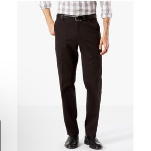 Dockers Men's Straight Fit Easy Khaki with Stretch.